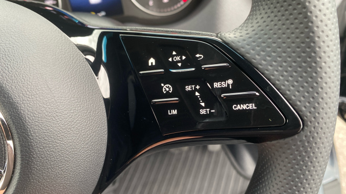 Mercedes-Benz Sprinter 315Cdi L2 Diesel Rwd 3.5t H2 Pro Van - Image 27